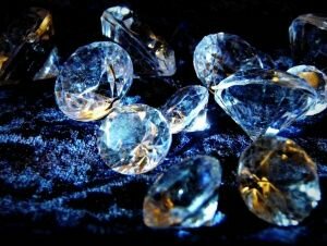 Всегда ли алмазы считались драгоценными камнями?